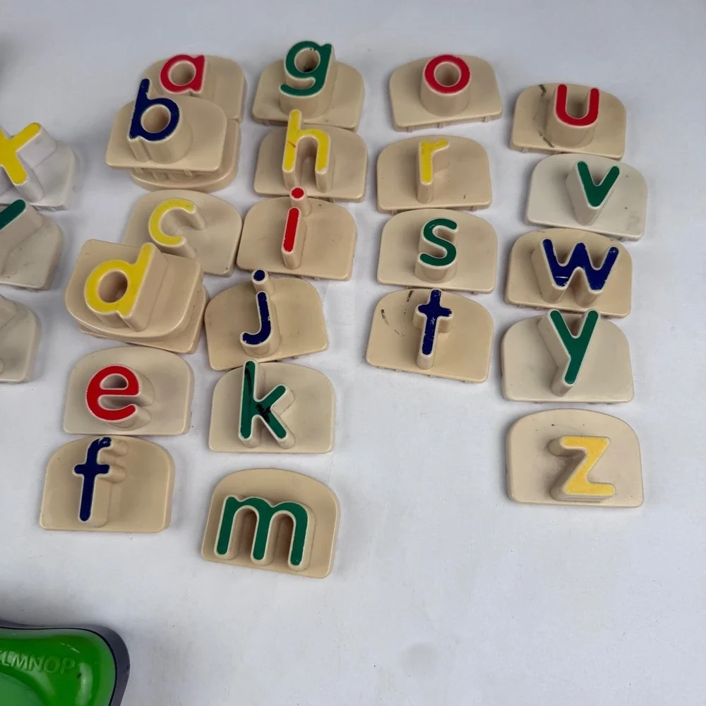 Leap Frog Fridge Phonics Magnetic Alphabet With Upper Lower ABCs TEST WORKS